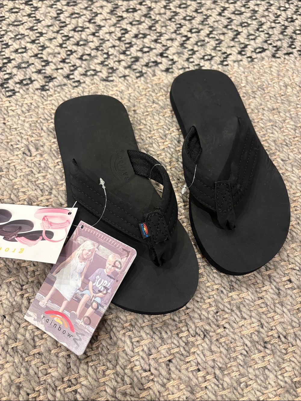 NWT Rainbow KIDS Black Padded Strap Flip Flop Sandals Sz 2/3